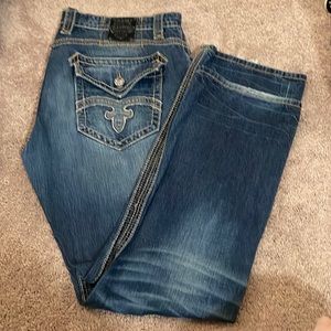 Mens 40 Rock Revival jeans